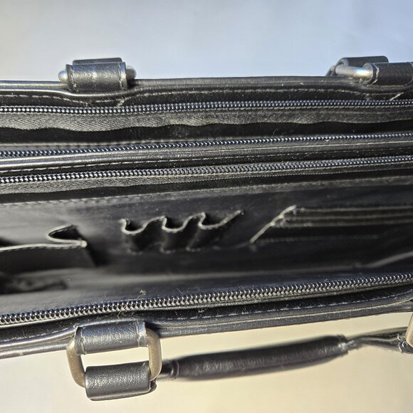 Bugatti Black Leather Briefcase - Picture 4 of 16